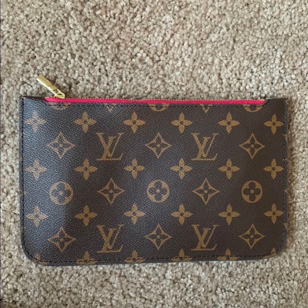Louis Vuitton Pouchette